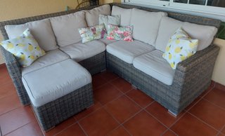 Divano 3 posti + pouf + regalo divano 2 posti