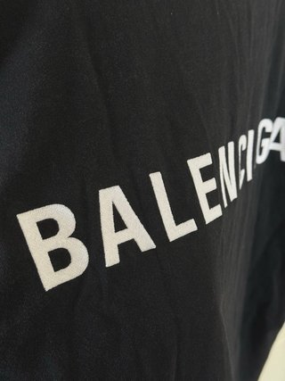 Camiseta Balenciaga Doble Capa Unisex