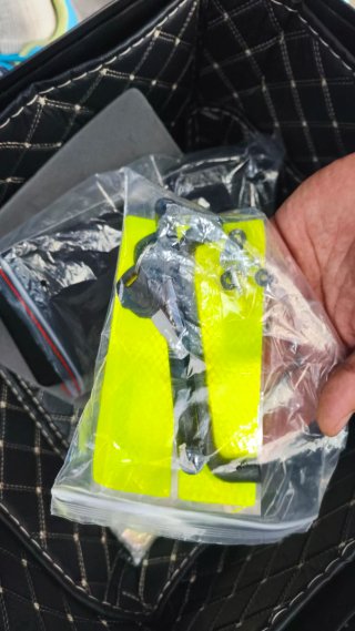 Maleta para moto negra y gris