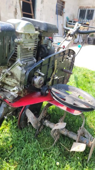 Motoazada Honda FG 315 para piezas el motor funcio
