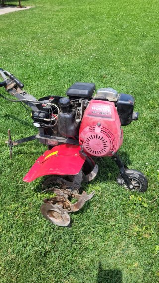 Motoazada Honda FG 315 para piezas el motor funcio