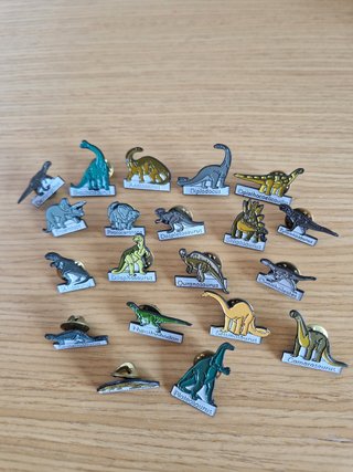 Colección 20 pins dinosaurios años 90
