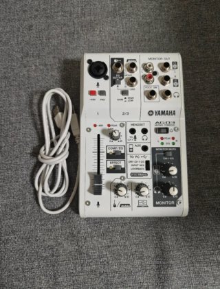 Mesa de mezclas Yamaha AG03