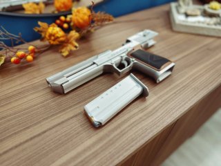 Réplica Resident Evil 2 Deagle Hawk