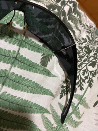 Gafas de sol Emporio Armani negras y grises