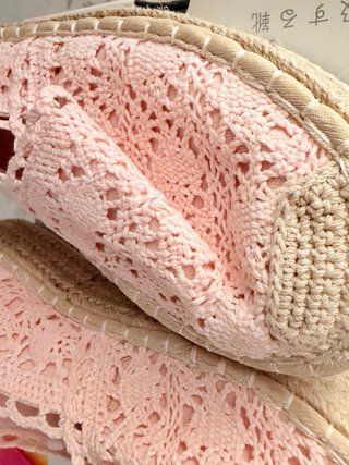 Alpargatas rosas de crochet