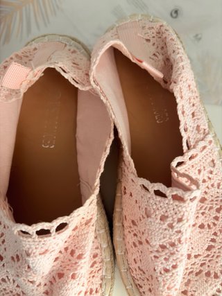 Alpargatas rosas de crochet