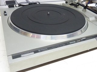 giradischi HITACHI