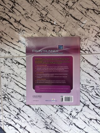 Libro de texto escolar Frontrunner 4 Workbook