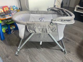 Minicuna bebé plegable con mosquitera