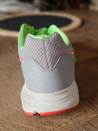 Zapatillas Nike Grises y Verdes