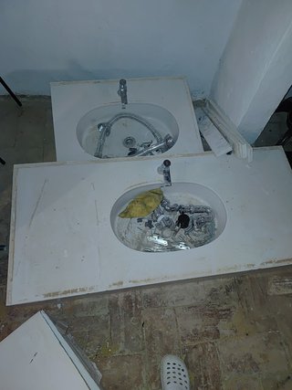 Lavabos de porcelana y metal