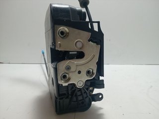 CERRADURA PUERTA LATERAL DERECHA 5801556828