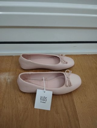 Zapatos Parisinas Rosa. Sin estrenar.  Talla 35