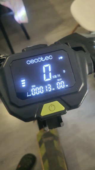 Patinete ceecotec bomgo