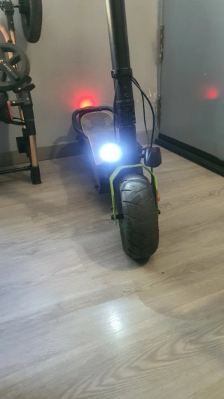 Patinete ceecotec bomgo