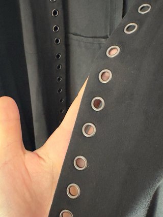 Chaqueta negra flecos y tachuelas