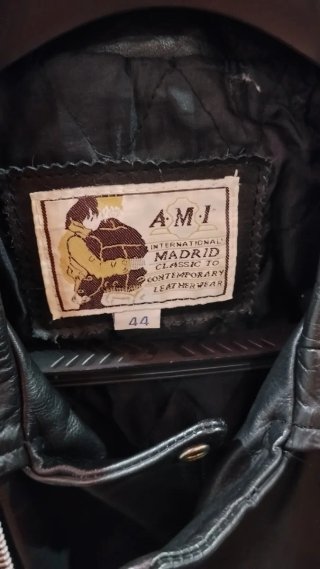 Chaqueta de cuero AMI Talla 44