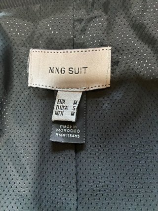 Chaqueta corta Mango Suit negra