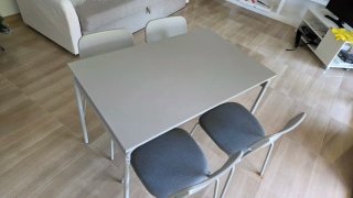 URGE VENTA Mesa y 4 Sillas