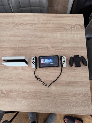 Nintendo Switch OLED Blanca y Negra