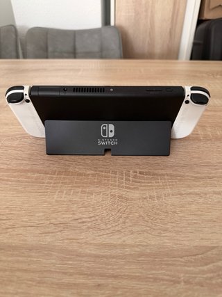 Nintendo Switch OLED Blanca y Negra