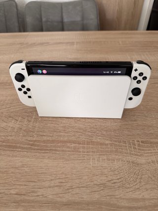 Nintendo Switch OLED Blanca y Negra