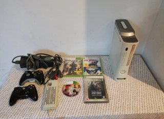 Console Xbox 360 Bianca e Dorata
