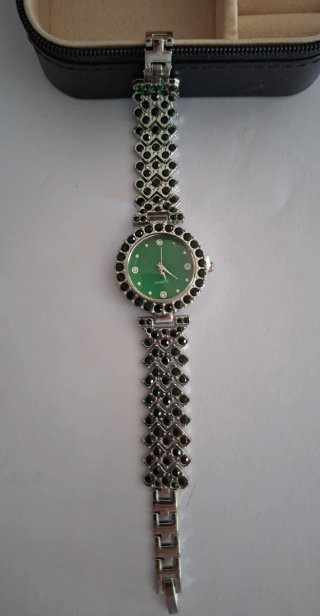 Pack Bisutería Esmeralda + Reloj + Joyero