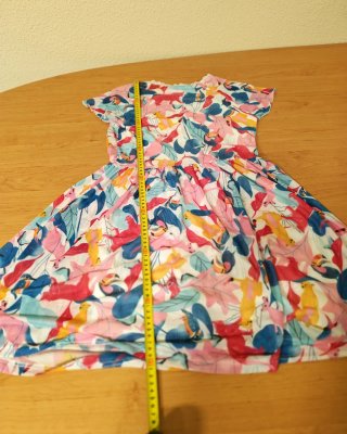 Vestido Lylu estampado hojas y tucanes