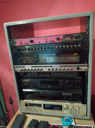 Equipo de audio vintage AKAI, KORG, SONY,DNE CRIs