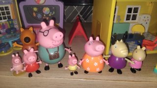 Peppa Pig y accesorios 30€