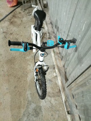 Bicicleta infantil Btwin bianca