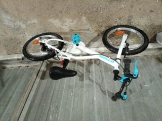 Bicicleta infantil Btwin bianca