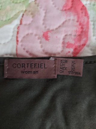 Camiseta verde encaje manga larga
