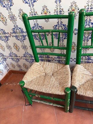 Sillas de madera con asiento de yute