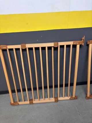 Barrera protectora madera escaleras niños