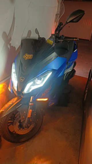 Wottan 300S Maxi Scooter Azul