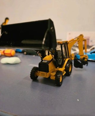 Retroexcavadora Caterpillar 420D 1/50