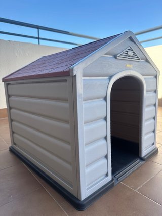 Caseta para perro gris y roja