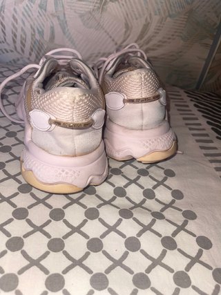 Zapatillas Adidas Beige y Rosa