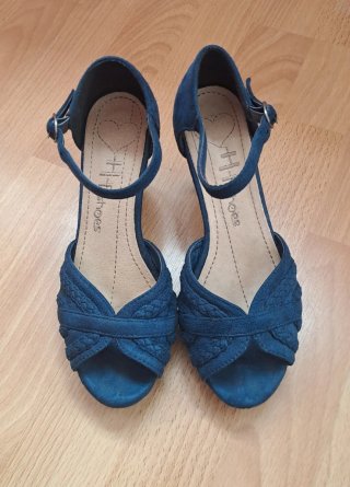 Sandalias azules de tacón talla 36