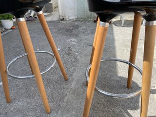 Sillas altas nuevas para barra o isla cocina