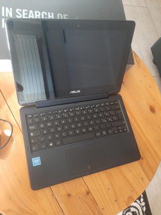 Computer Asus Eeebook E205SA-FV0185T schermo 11.6p