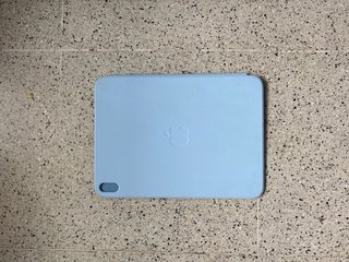 Funda iPad 10ª Gen A2696 Celeste