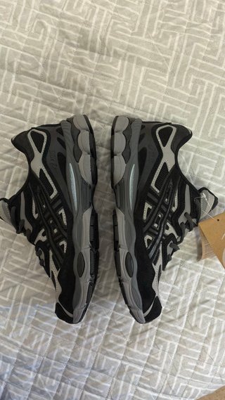 Zapatillas Asics Gel NYC Negras y Grises