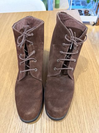 Botines de ante marrones talla 39