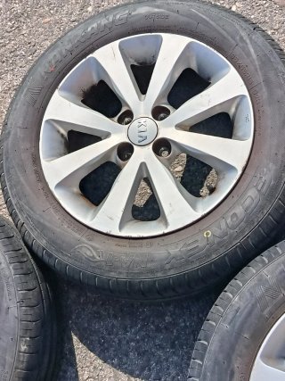 Llantas Kia/Hyundai/Toyota Yaris 4x100