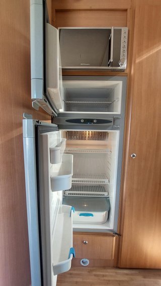 AUTOCARAVANA BENIMAR 320 SPORT