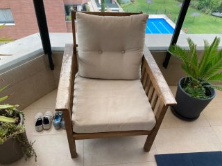 Sillón de exterior madera y tela beige